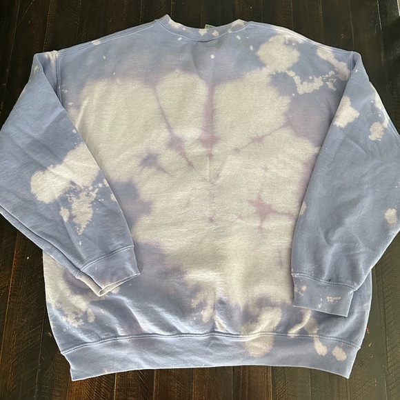 Enjoy Every Moment Graphic Sweatshirt - Picture 3 of 4